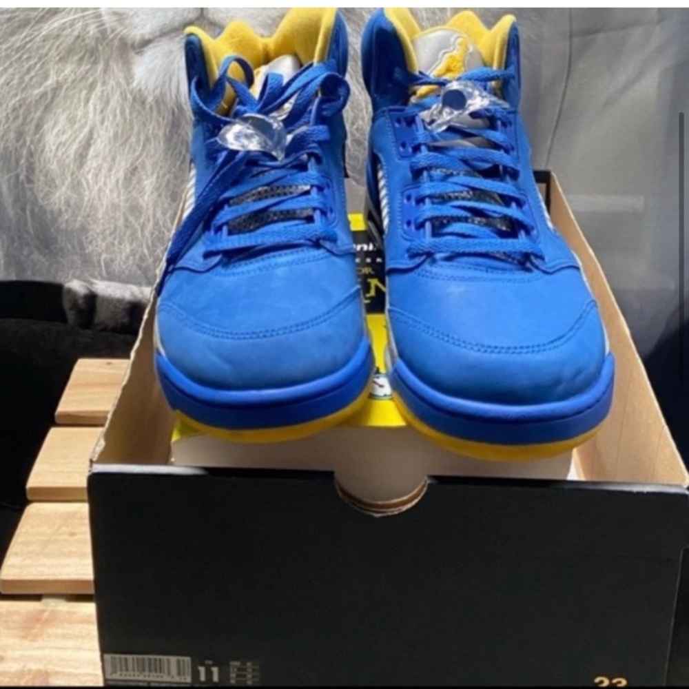 NWOT - Air Jordan 5 Laney J5P Sneakers - Picture 3 of 7